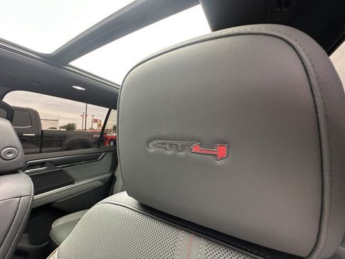 Used 2024 GMC Acadia AT4 AWD/4WD image 17