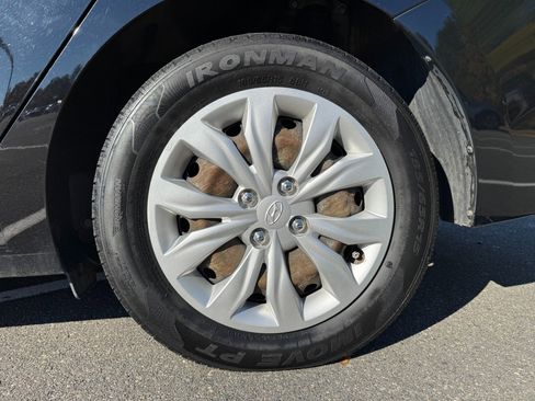 Used 2020 Hyundai Accent SE image 59