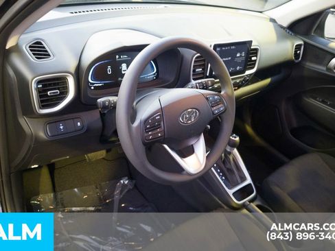 Certified 2026 Hyundai Venue SE image 15
