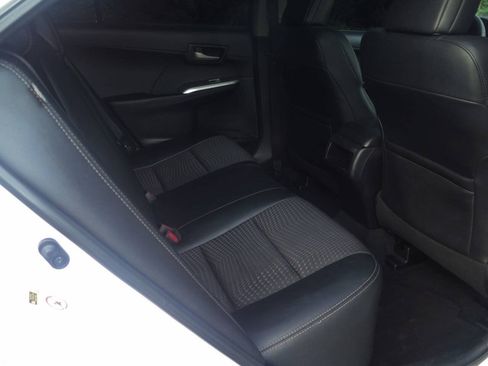 Used 2013 Toyota Camry SE FWD image 34