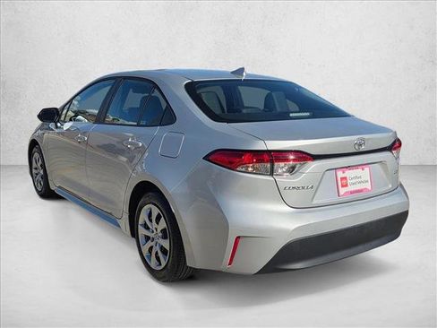 Certified 2025 Toyota Corolla LE image 8