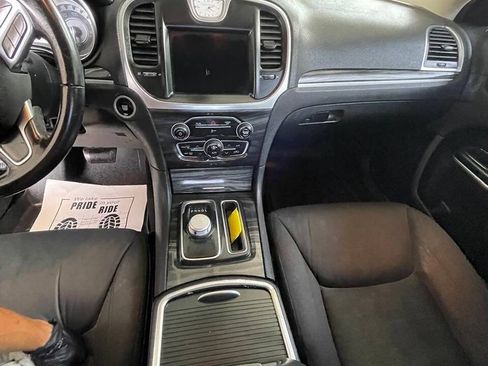 Used 2019 Chrysler 300 Touring w/ Sport Appearance Package RWD image 12