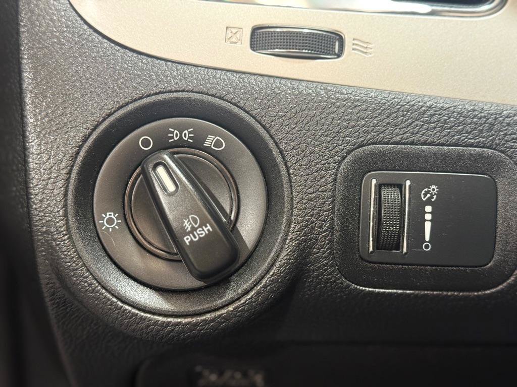 Used 2016 Dodge Journey SXT w/ Blacktop Package FWD image 27