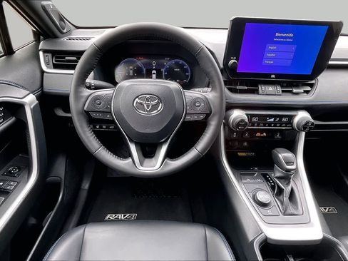 Used 2025 Toyota RAV4 XSE AWD/4WD image 6