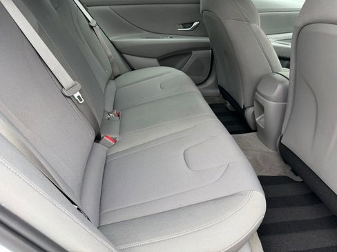 Certified 2025 Hyundai Elantra SE w/ Cargo Package image 27