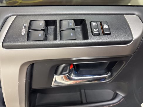 Used 2023 Toyota 4Runner Limited AWD/4WD image 27