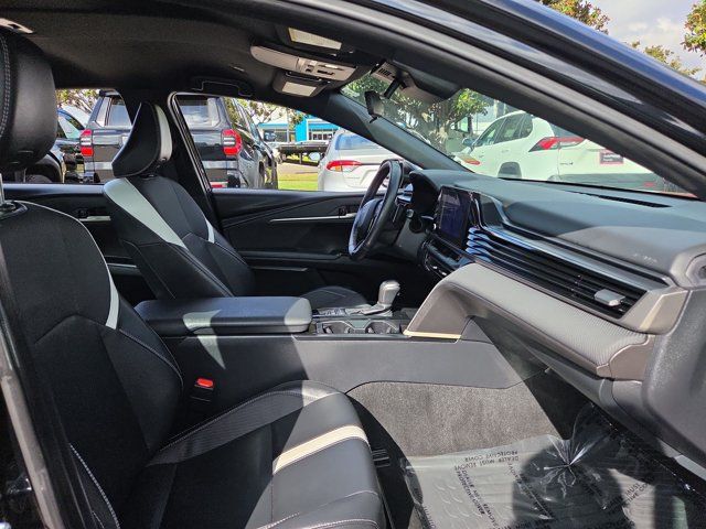 Used 2025 Toyota Camry SE FWD image 18