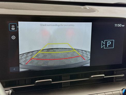 Used 2025 Hyundai Kona SEL image 22