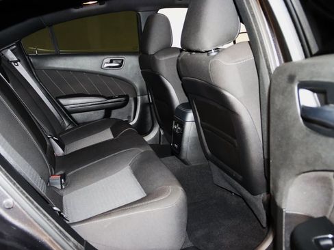 Used 2022 Dodge Charger R/T w/ Blacktop Package image 70