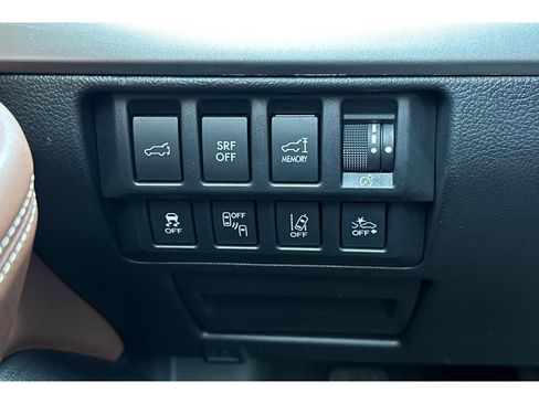 Used 2017 Subaru Outback 3.6R Touring AWD/4WD image 43