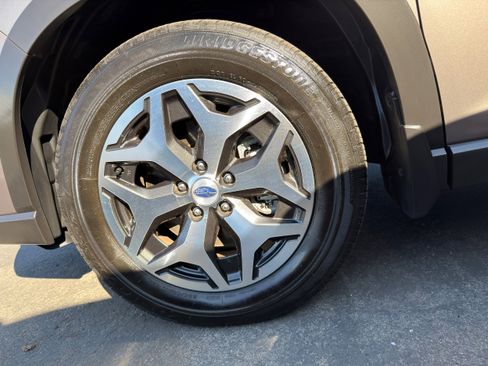 Used 2023 Subaru Forester Premium image 38