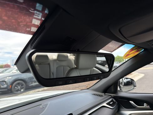Used 2022 Genesis G70 2.0T AWD/4WD image 26