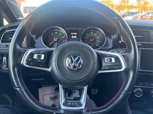 Used 2017 Volkswagen GTI SE image 20