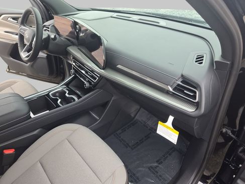 New 2026 Chevrolet Traverse LT w/ Midnight/Sport Edition AWD/4WD image 10