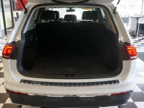 Certified 2021 Volkswagen Tiguan SE image 44