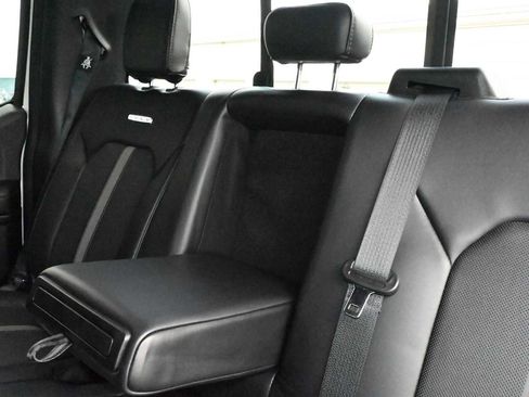 Used 2018 Ford F150 Platinum w/ Equipment Group 701A Luxury AWD/4WD image 16