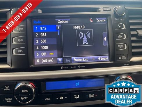 Used 2019 Toyota Highlander XLE AWD/4WD image 6