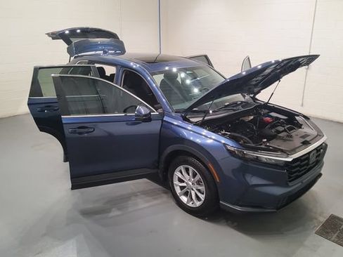Used 2024 Honda CR-V EX image 11