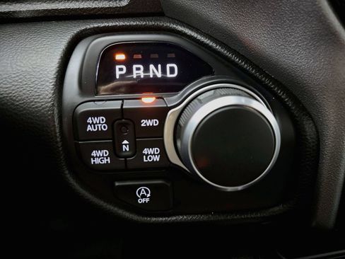 Used 2025 RAM 1500 Big Horn AWD/4WD image 17