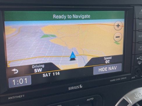 Used 2018 Jeep Wrangler Unlimited Sahara w/ Connectivity Group image 18