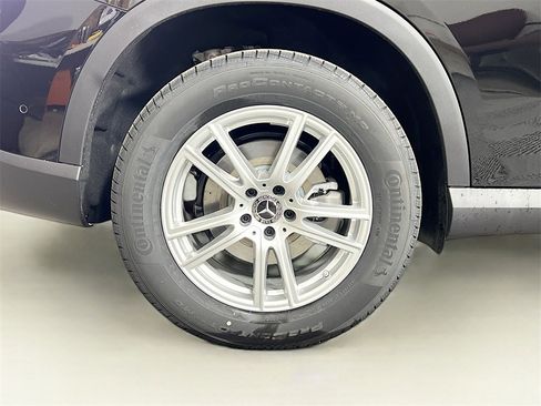 New 2025 Mercedes-Benz GLC 300 4MATIC image 32