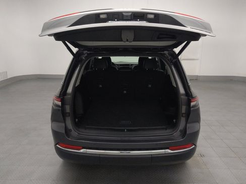 Used 2022 Jeep Grand Cherokee Limited w/ Trailer Tow Prep Group (B) RWD image 29