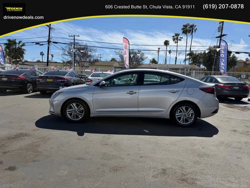 Used 2020 Hyundai Elantra SEL image 6