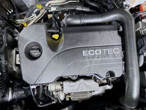 Used 2022 Chevrolet Equinox LT image 39