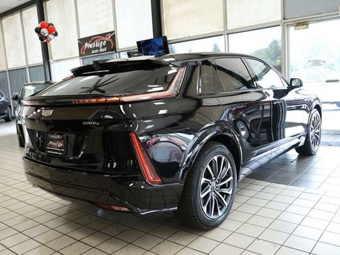 Used 2024 Cadillac Lyriq Sport w/ LPO, Floor Liner Package AWD/4WD image 17