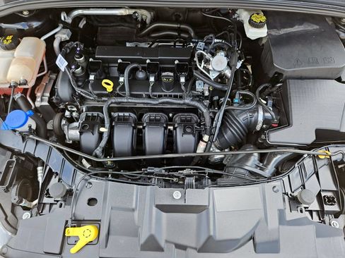 Used 2017 Ford Focus SEL w/ Cold Weather Package FWD image 37