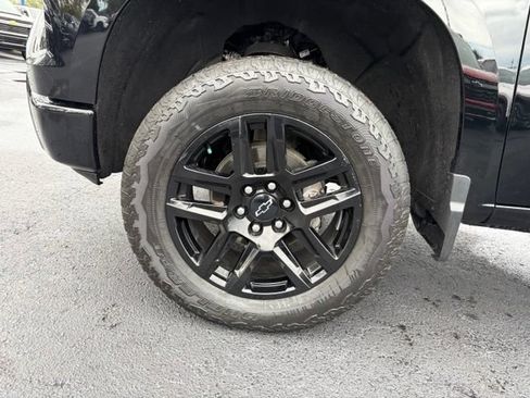 Used 2025 Chevrolet Silverado 1500 LT Trail Boss w/ Protection Package AWD/4WD image 9