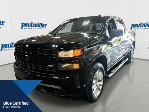 Used 2020 Chevrolet Silverado 1500 Custom w/ Custom Value Package AWD/4WD image 1