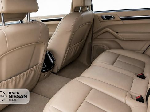 Used 2011 Porsche Cayenne AWD/4WD image 13