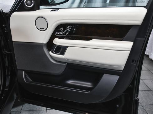 Used 2021 Land Rover Range Rover Westminster Edition image 16