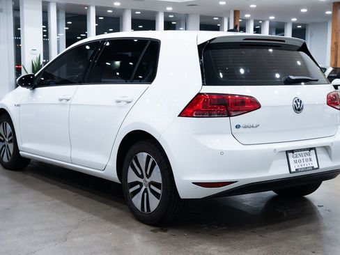 Used 2016 Volkswagen e-Golf SEL Premium image 6
