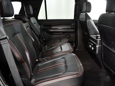 Used 2019 Ford Expedition Limited w/ Equipment Group 303A AWD/4WD image 19