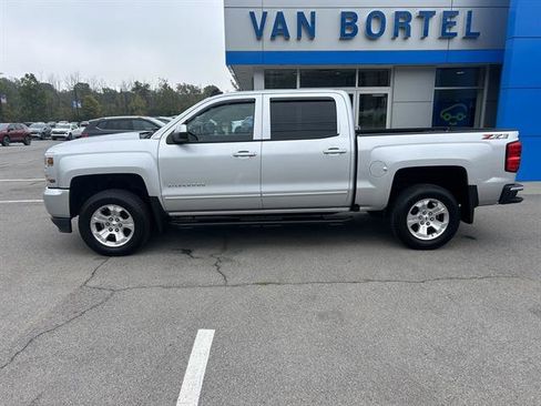 Certified 2018 Chevrolet Silverado 1500 LT w/ All Star Edition image 2