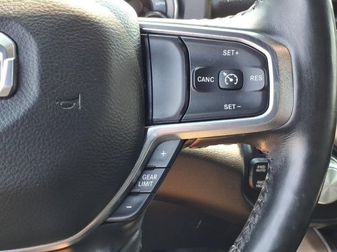 Used 2019 RAM 1500 Laramie AWD/4WD image 10