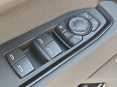 Used 2025 GMC Sierra 2500 AT4 image 20