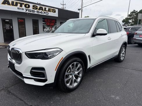 Used 2023 BMW X5 xDrive40i AWD/4WD image 2