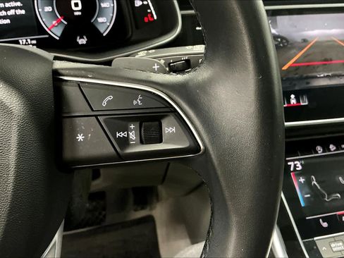 Used 2022 Audi Q7 Premium Plus image 21