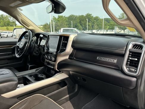 Used 2022 RAM 2500 Laramie AWD/4WD image 17