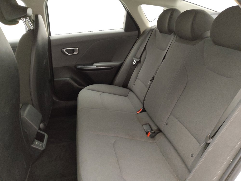 Used 2025 Kia K4 FWD image 18