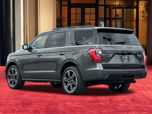 Used 2019 Ford Expedition Limited w/ Equipment Group 303A image 4