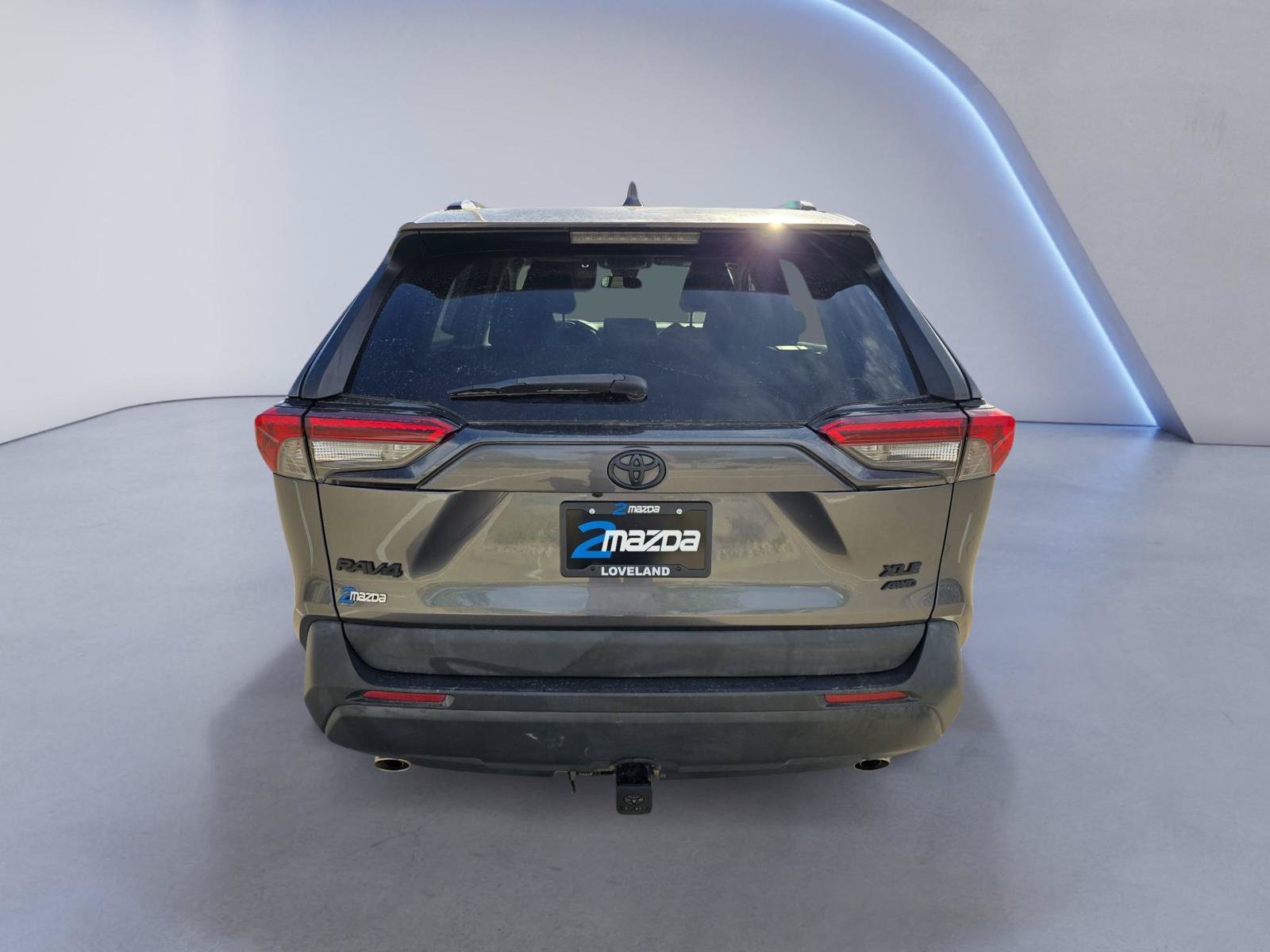 Used 2021 Toyota RAV4 XLE AWD/4WD image 4