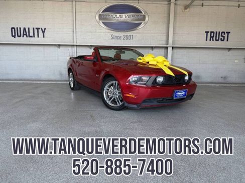 Used 2010 Ford Mustang GT RWD image 1
