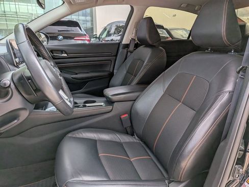 Used 2022 Nissan Altima 2.5 SR w/ Midnight Edition Package image 7