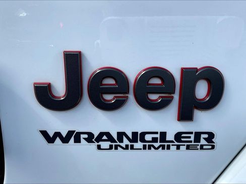 Used 2018 Jeep Wrangler Unlimited Rubicon w/ Dual Top Group AWD/4WD image 24