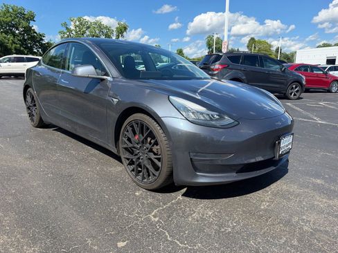Used 2019 Tesla Model 3 AWD/4WD image 3