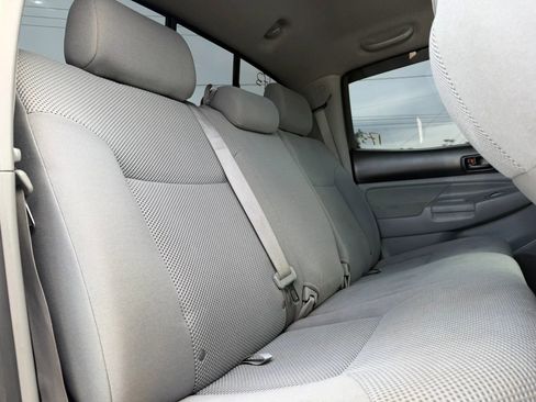 Used 2010 Toyota Tacoma PreRunner image 17